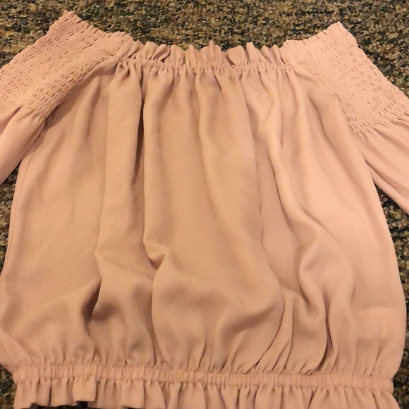 3 for $20 dressy blouse 👚 - Picture 6 of 6